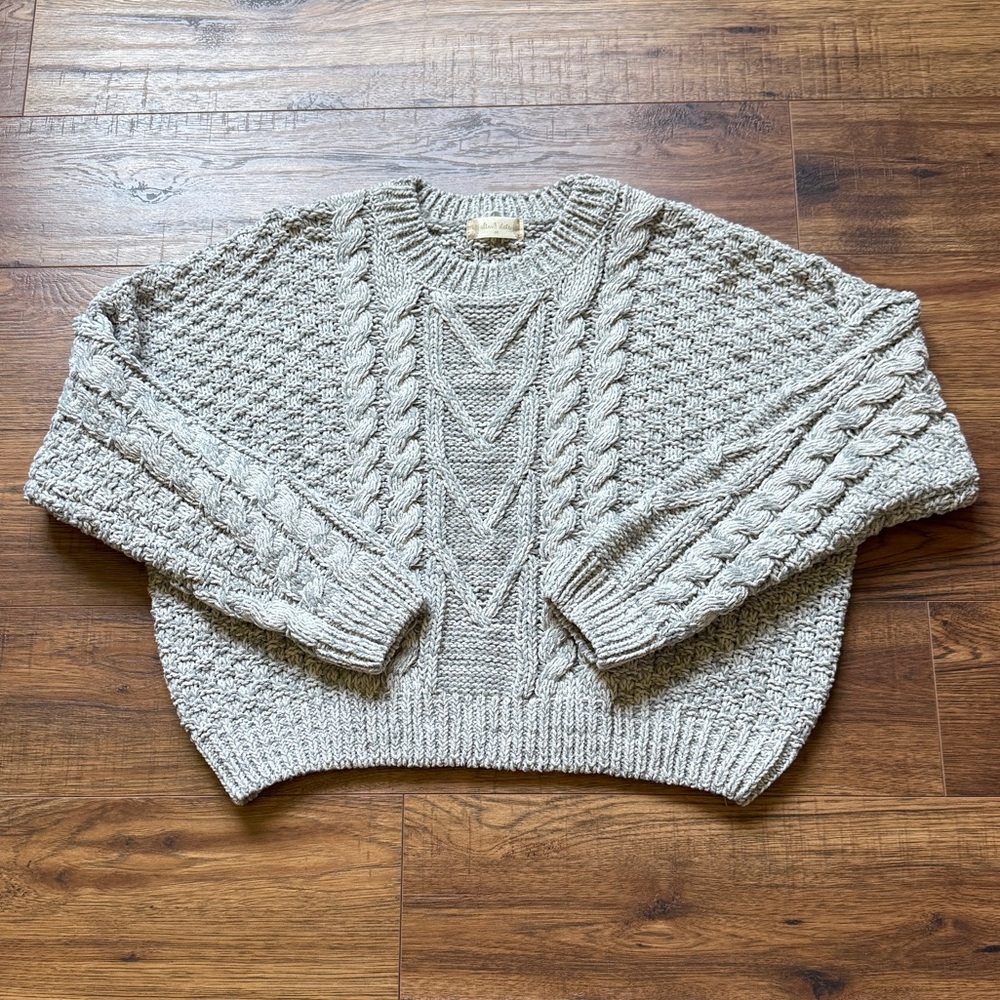 Altar’d State Women’s Gray Chunky Cable Knit Long Sleeve Sweater Size Medium - Picture 2 of 9
